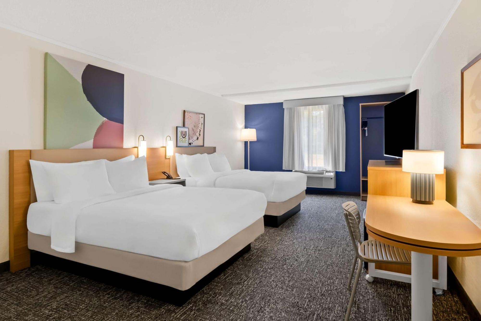 Spark By Hilton Roanoke North Hotel