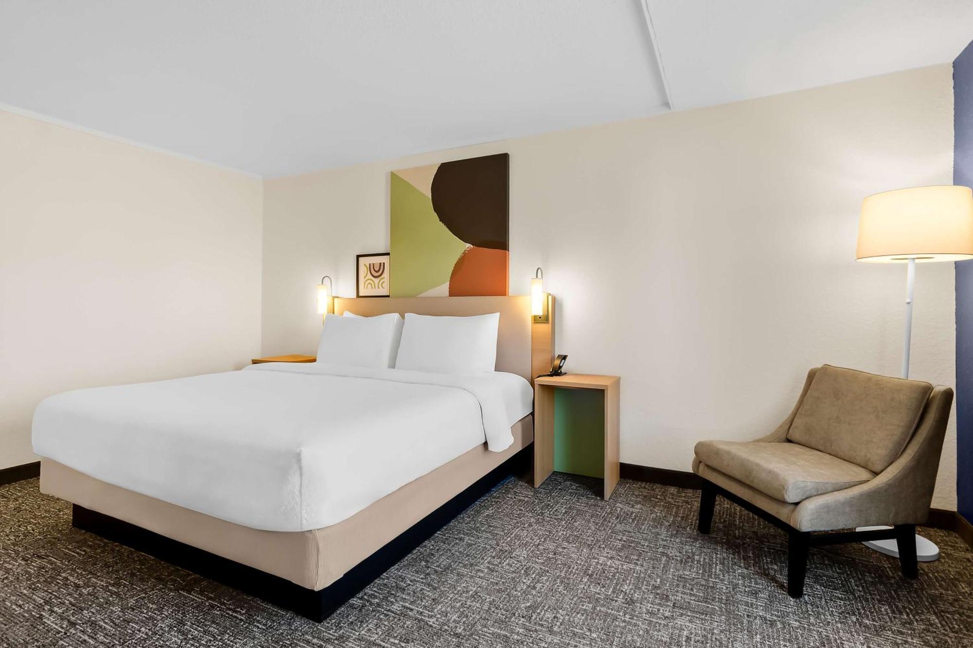 Hotel Spark By Hilton Roanoke North