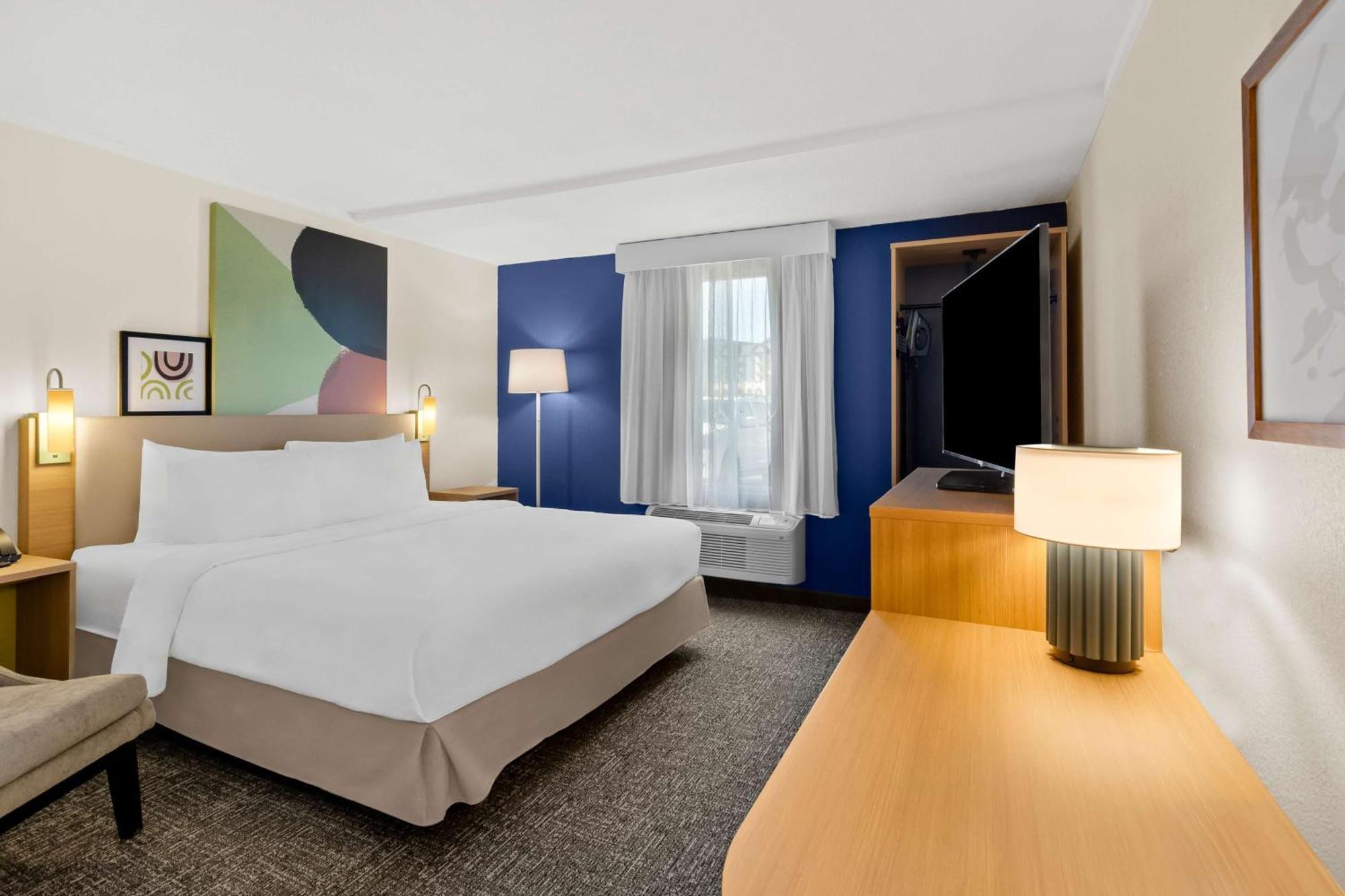 Spark By Hilton Roanoke North 3*