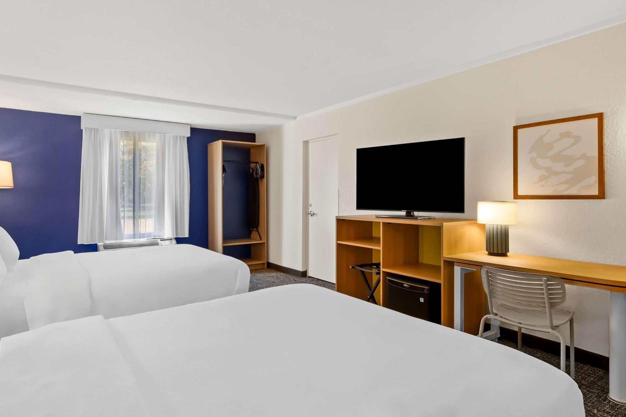 Spark By Hilton Roanoke North Hotel