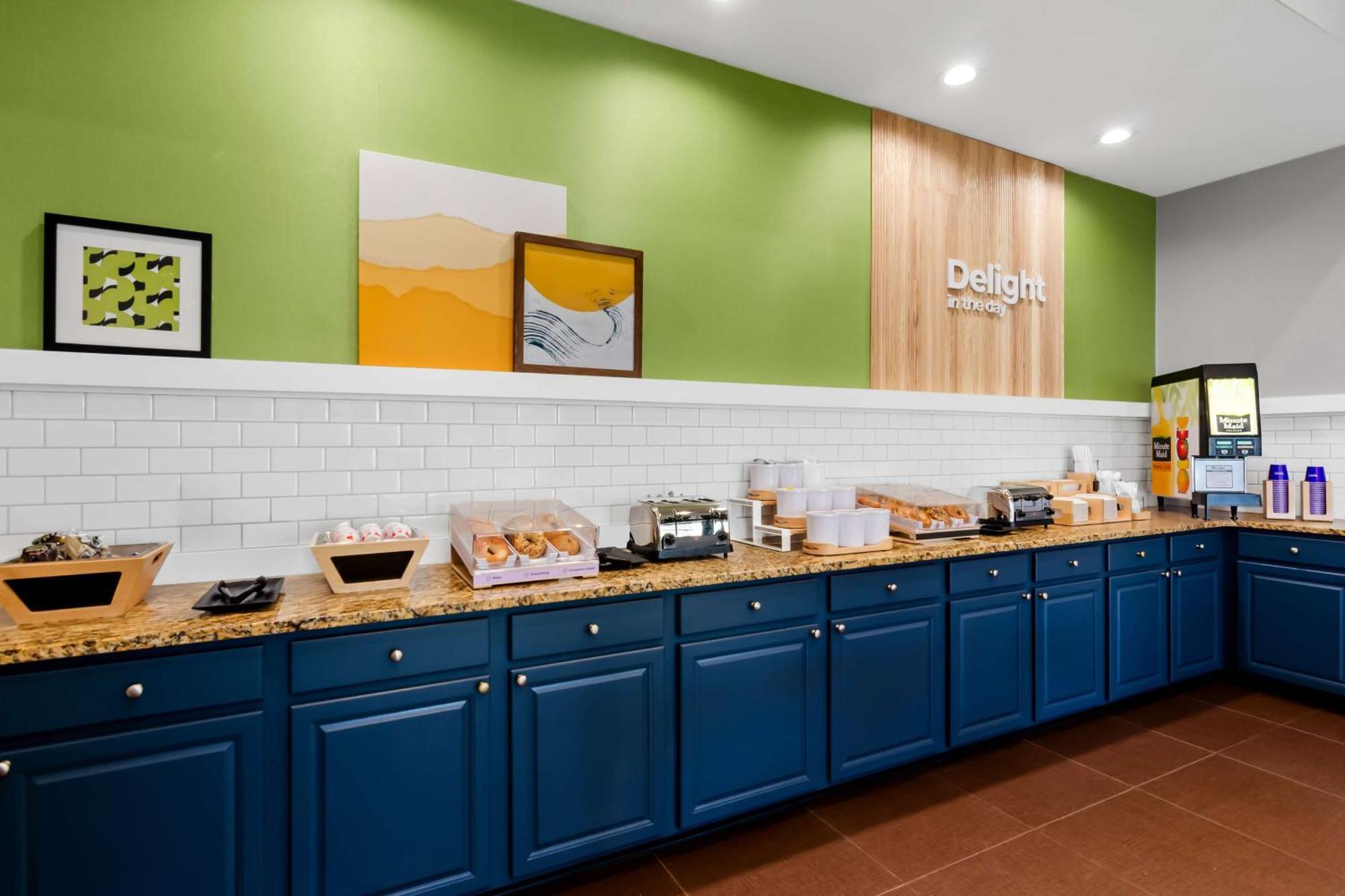 Spark By Hilton Roanoke North 3*